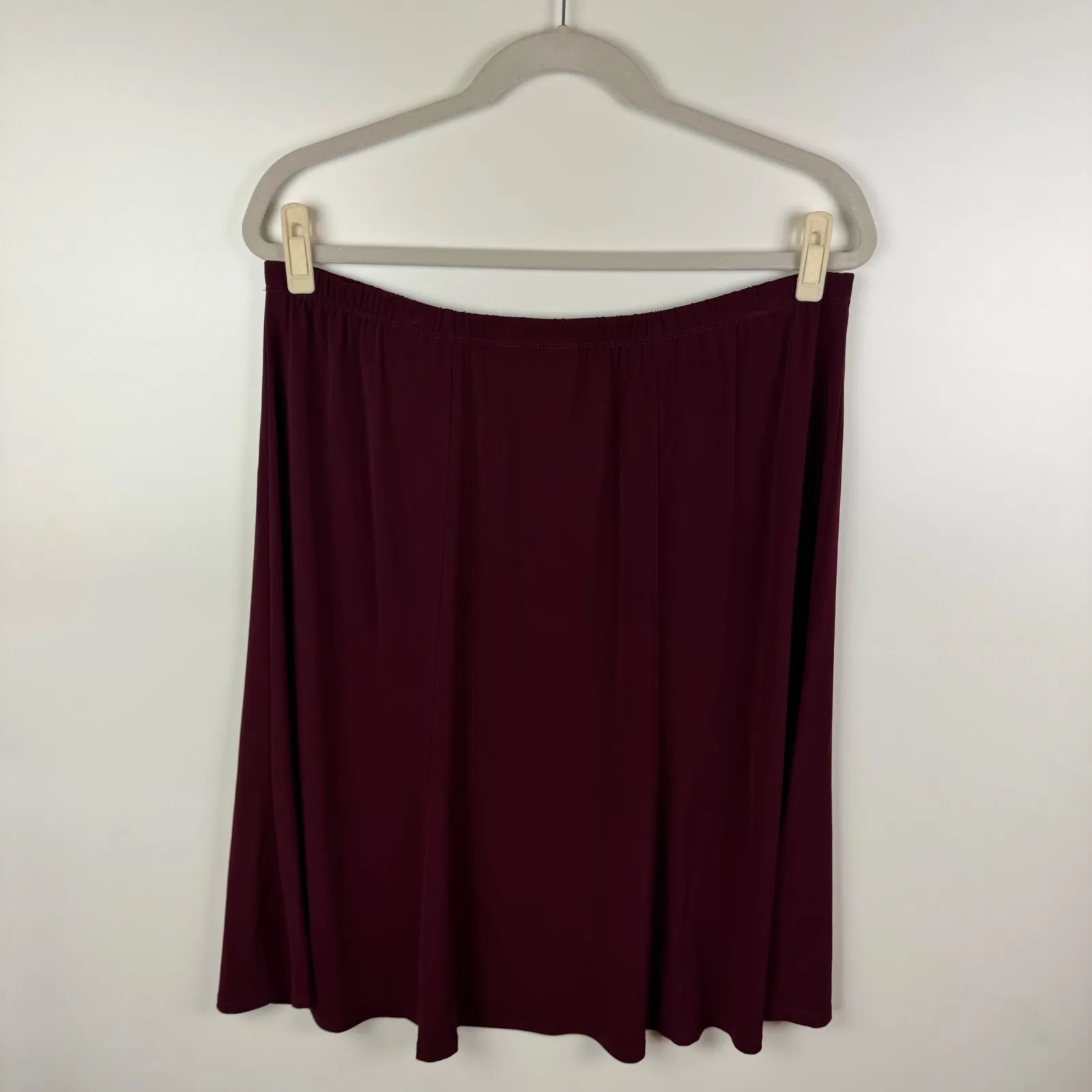 Susan Graver Midi Skirt 2X Burgundy Liquid Knit Stretch Pull On Elastic Waist - Image 3