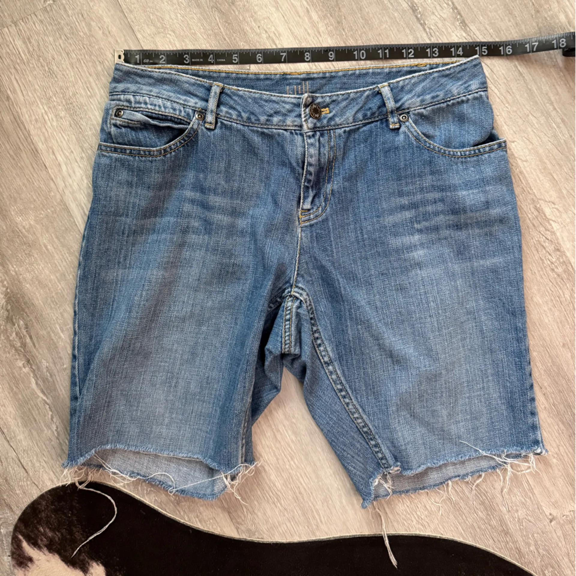 💙J•Jill•Relaxed Fit•Boyfriend•Blue Jean Shorts💙 Blue Size 4 - Image 5