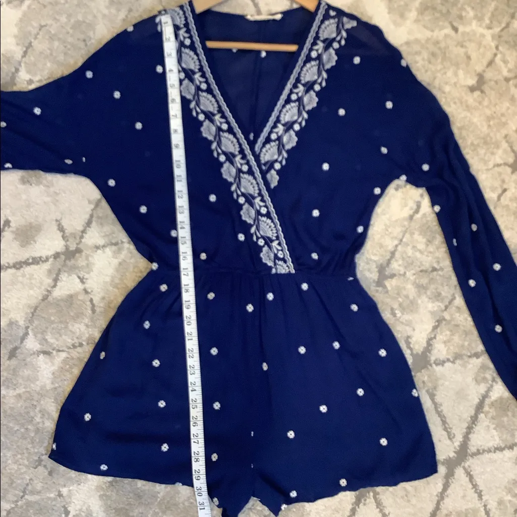 So CUTE embroidered romper 🌸 Blue Size M - Image 8