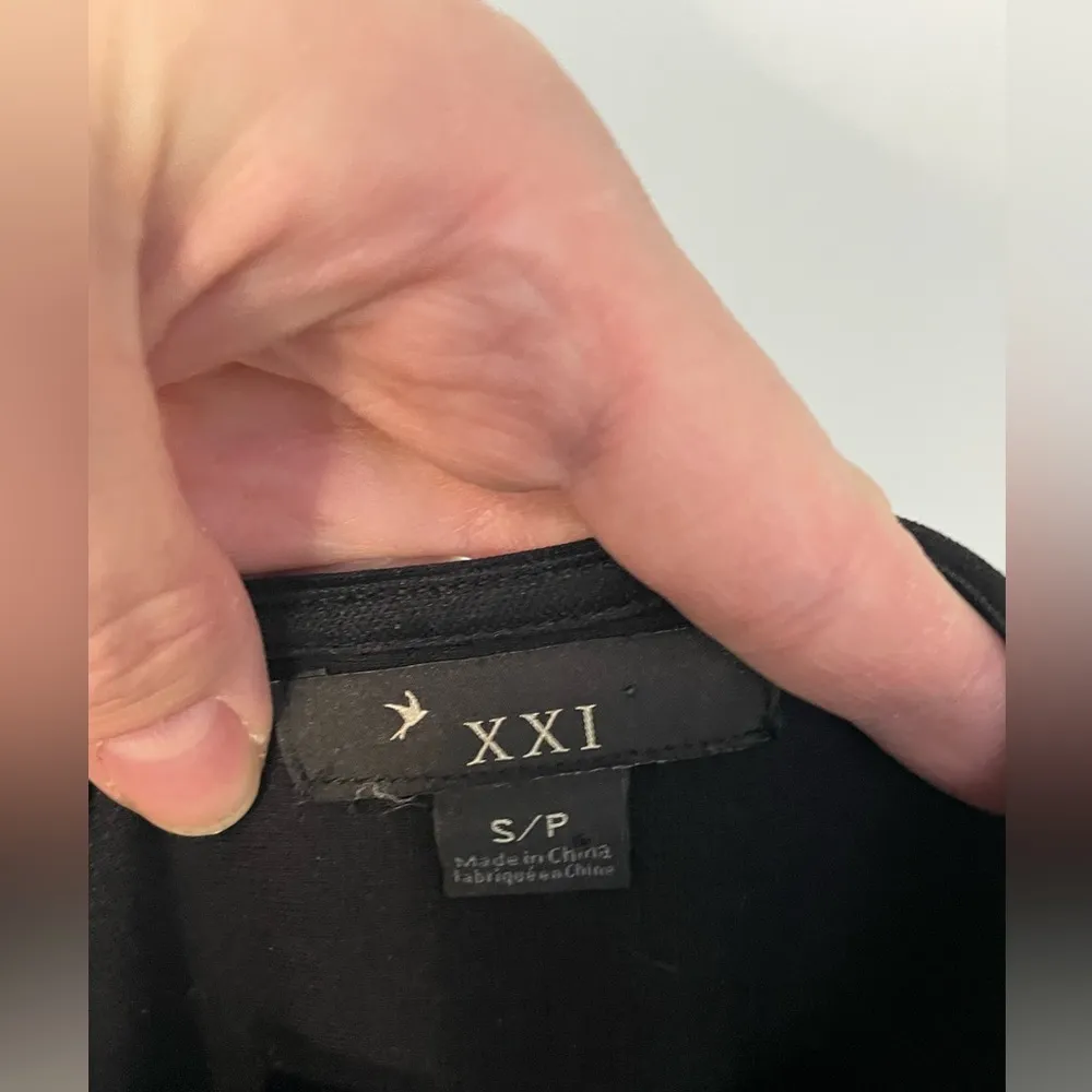 XXI Black Cap Sleeve Scoop Neck Fitted Sheath Dress‎ Women's Size S - Image 2