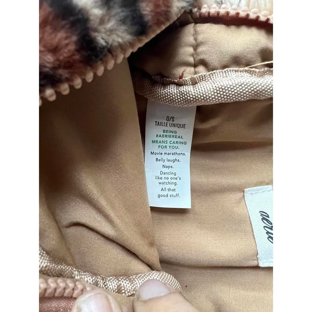 Aerie Leopard Print Round Crossbody Bag - Image 5