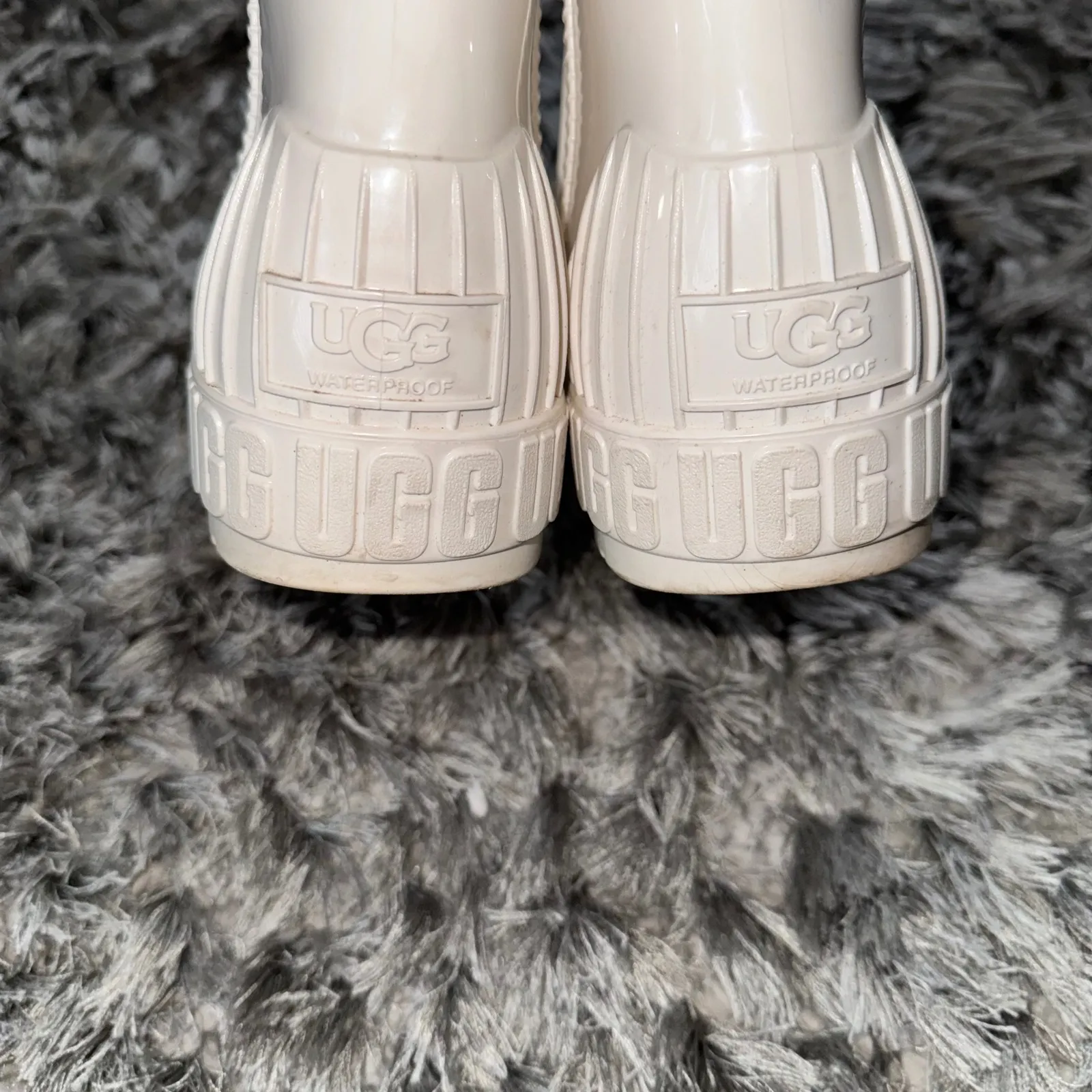 UGG Drizlita Rain Boots Women 5 White Waterproof Rubber Ankle Sheepskin Insole - Image 6