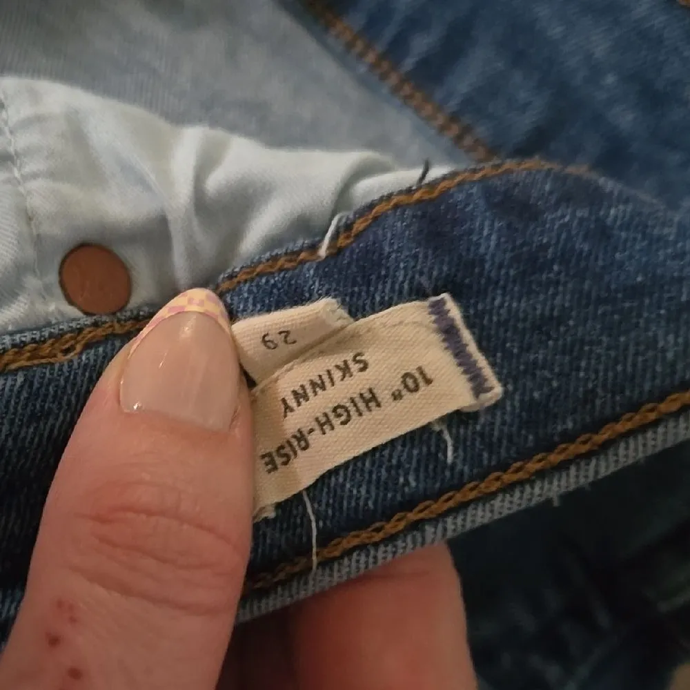 Madewell 10" High-Rise Skinny Jeans in Mackey Wash Size 29 Button-Front Mom - Image 6