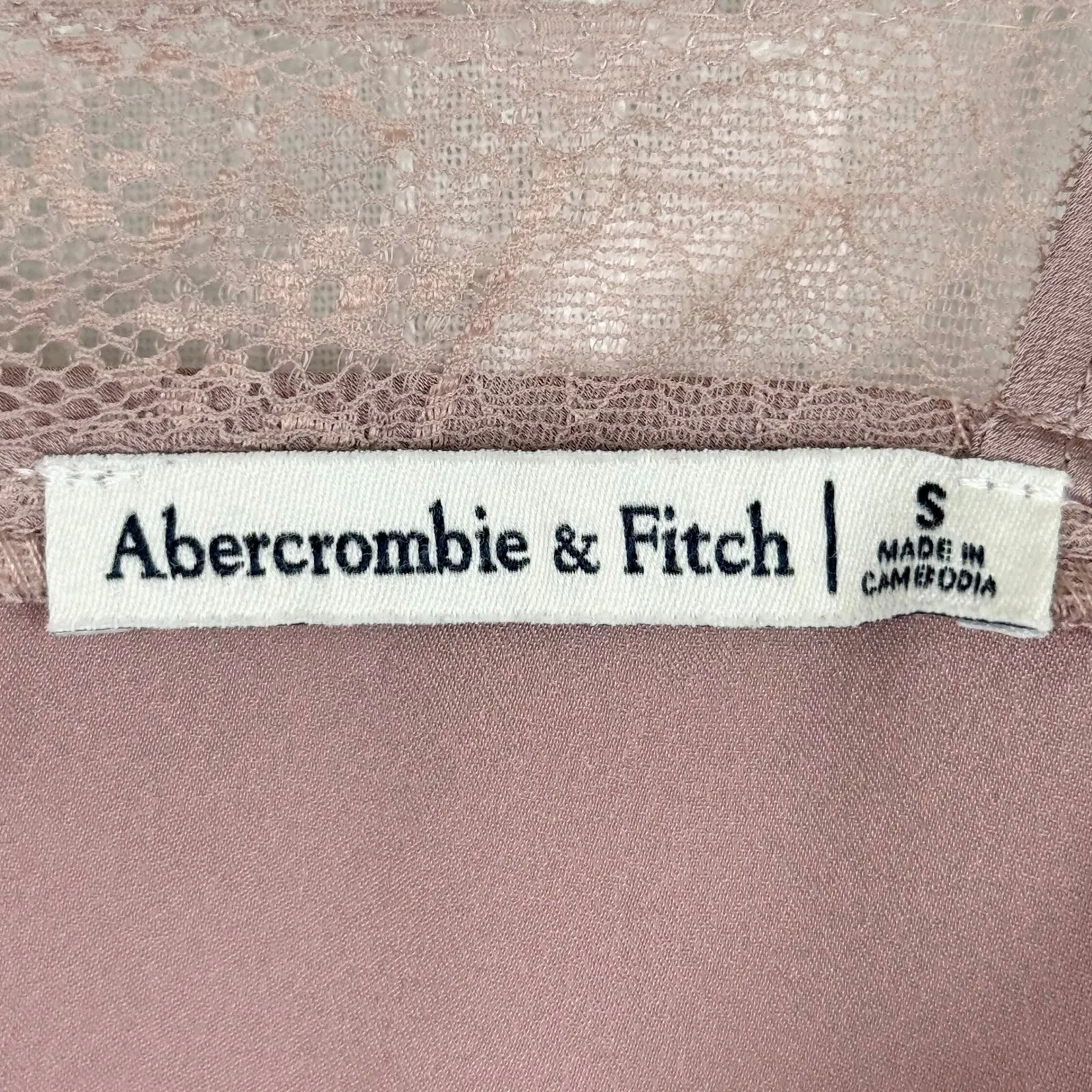 Abercrombie & Fitch Lilac Satin-Like Lace Trim Adjustable Tank Top -Small - Image 4