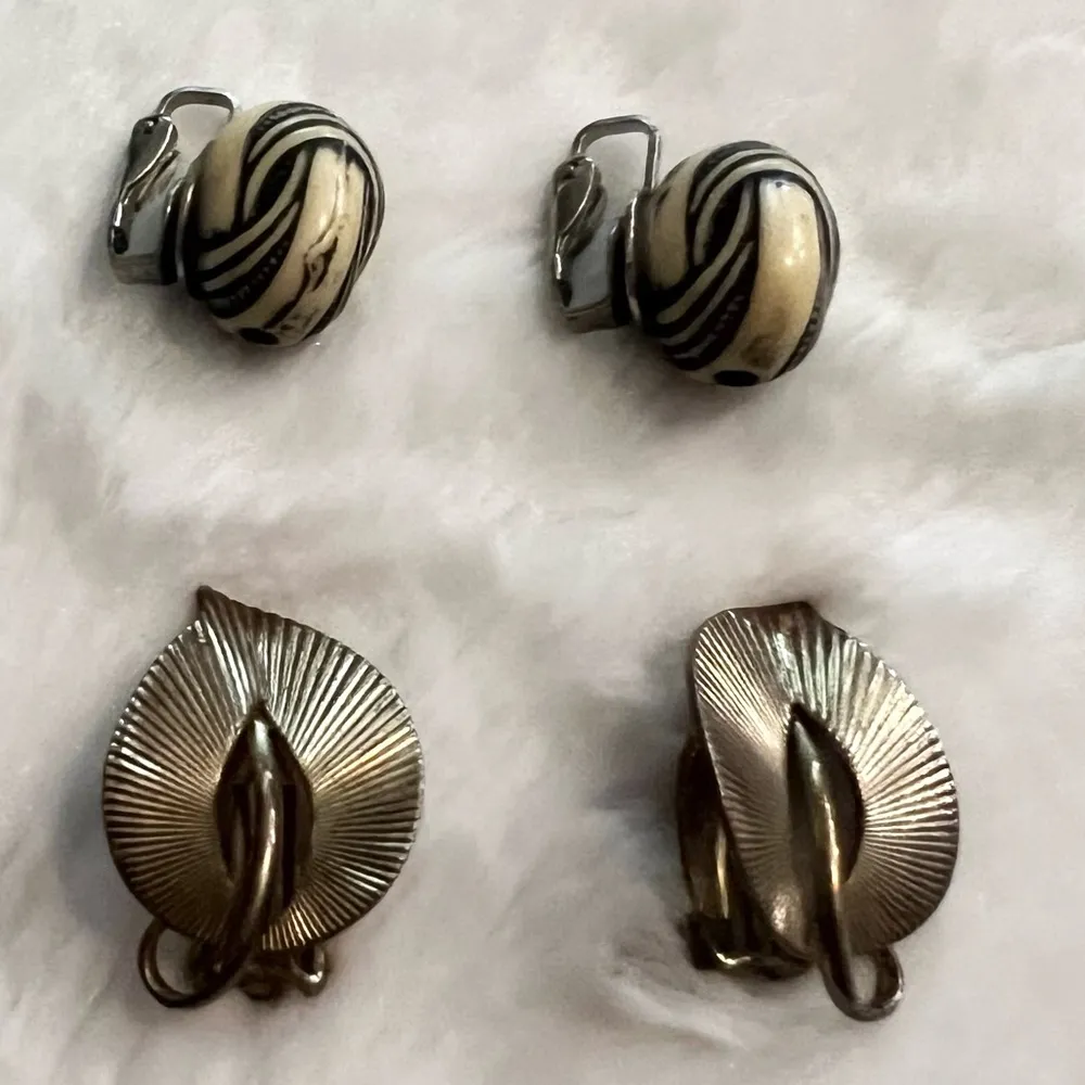 2 Pairs of Elegant Vintage Clip On Earrings - Image 2