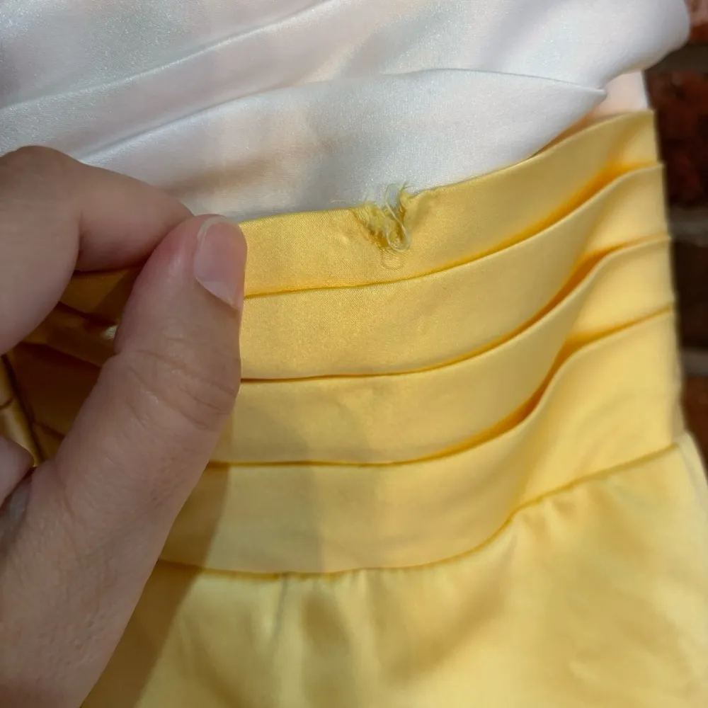 JJ’s House strapless a line knee length dress formal wedding event yellow hoco - Image 2