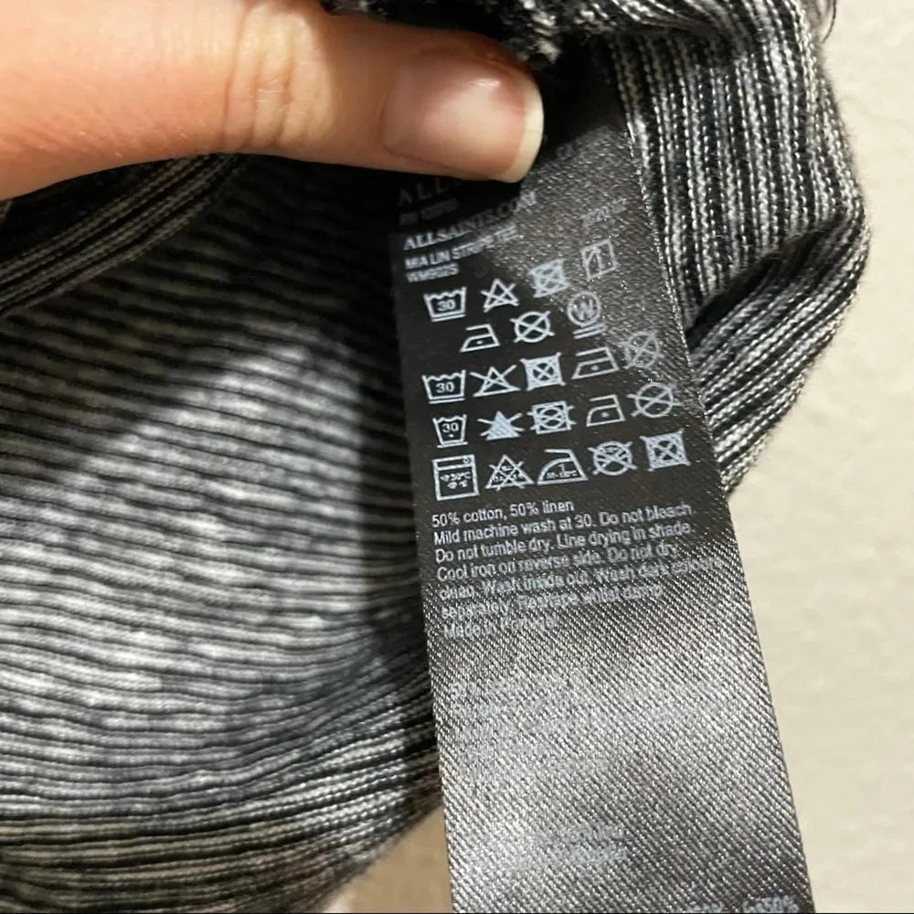 All Saints Black & White Striped Short Sleeve V Neck Boxy Fit Tee Shirt Small - Image 3