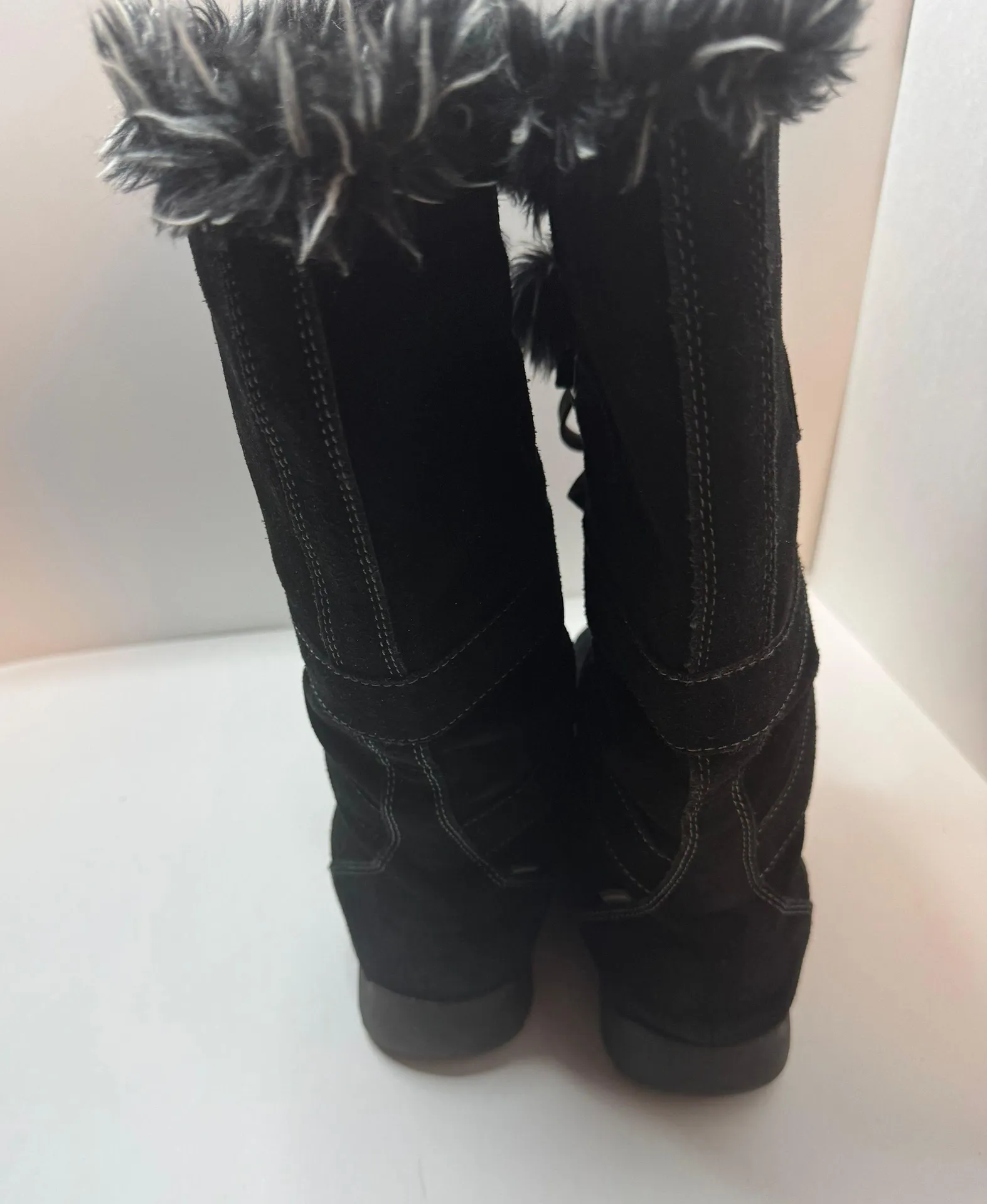 Waterproof Gojo Black Suede Boots Size 8.5M - Image 3