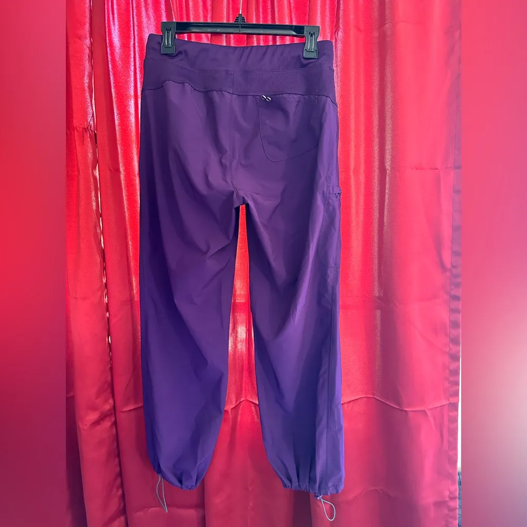 Cherokee purple scrubs Pants size M - Image 2