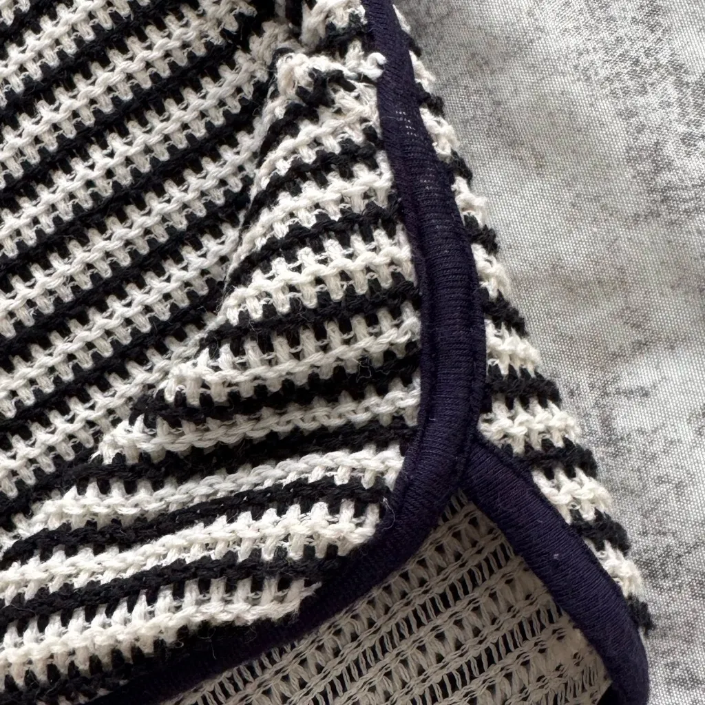 Splendid striped navy blue and white Textured Knit shorts, size XS pockets boho - Image 9
