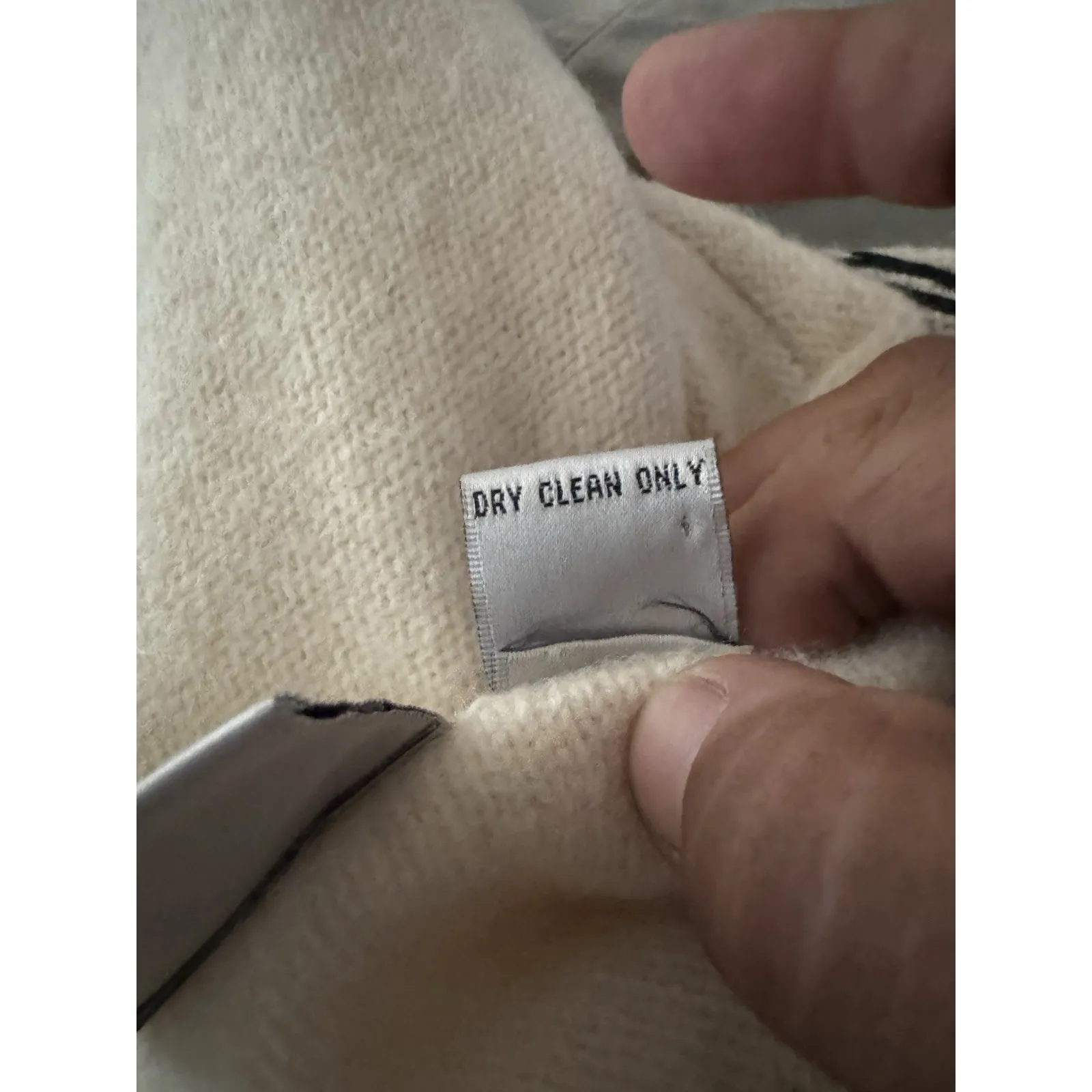 VTG Baxter Wells 100% Wool Embroidered Cardigan Sweater Christmas PL Petite L Tan Size undefined - Image 8