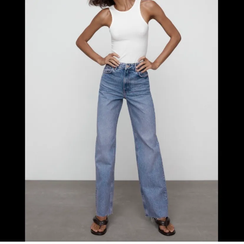 NWT  Wide Leg Jeans - Image 4