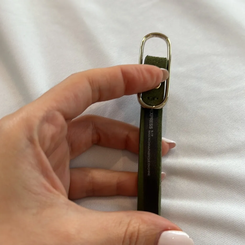 NWOT EXPRESS women S/P olive green thin belt with studs statement strap suede - Image 4