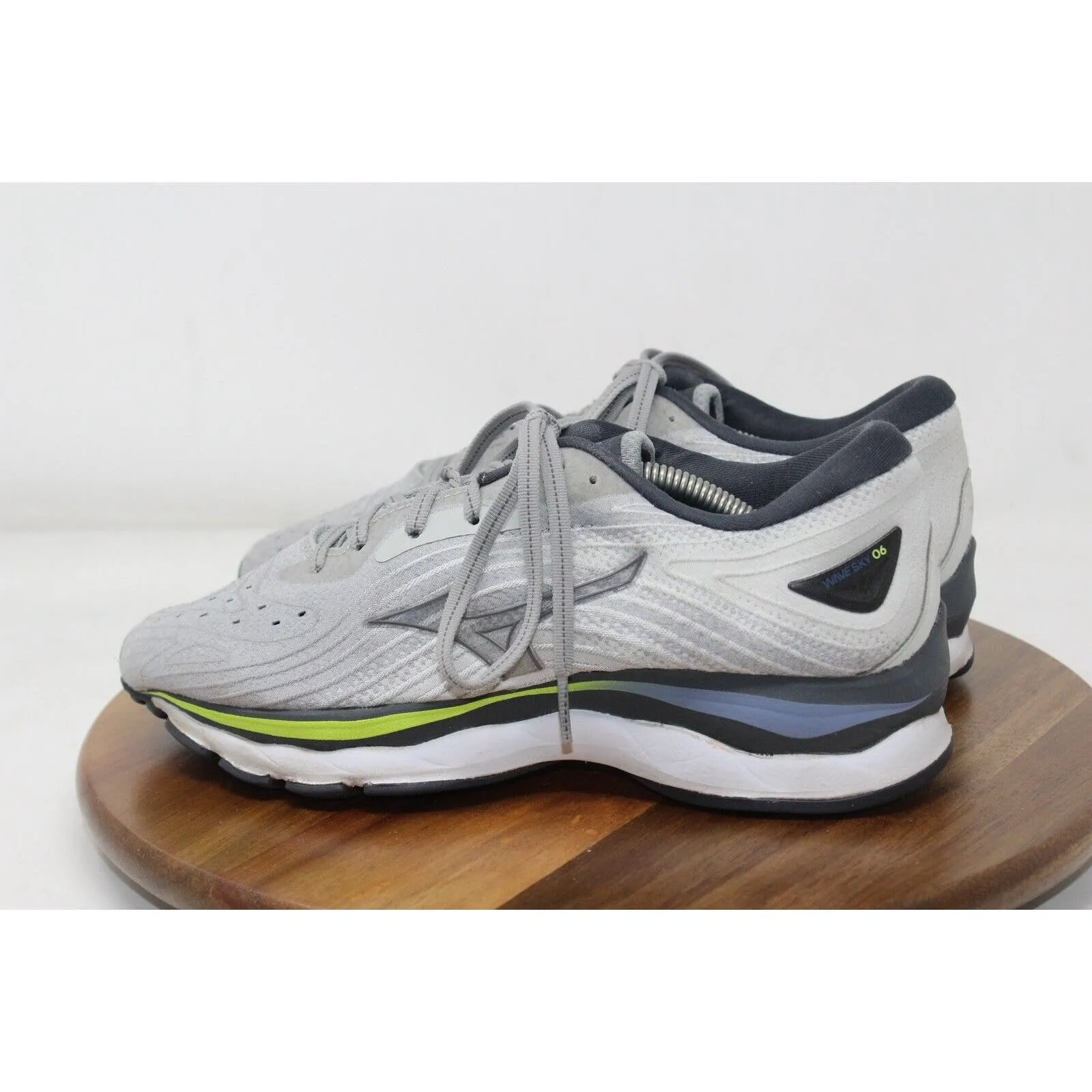Mizuno Sneakers‎ Womens 9 Wave Sky 6 Running Ultimate Gray Purple 411371 - Image 6