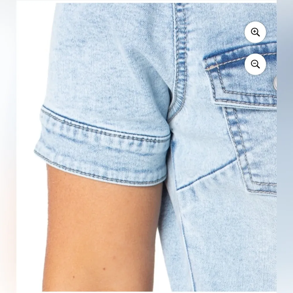 CELEBRITY PINK Button up Dress, Women's
Size L 19” pit to pit 
16” waist - Image 3