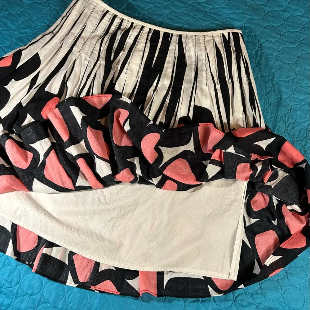 Y2K White with Abstract Print Skirt Size 6 - Image 5