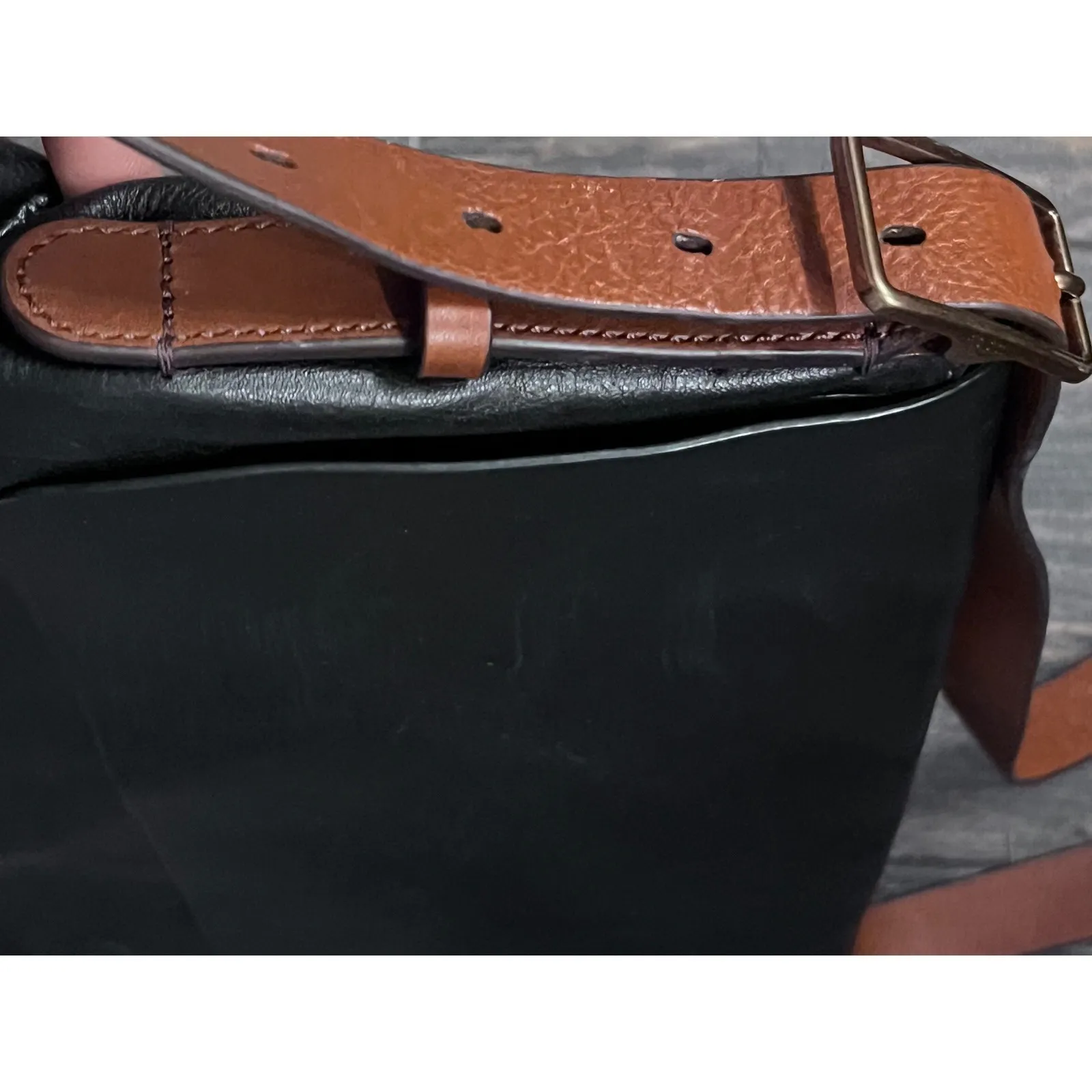 Fossil Harper Black Large Leather Crossbody Shoulder Bag Flap Top Brass Buckles - Image 5