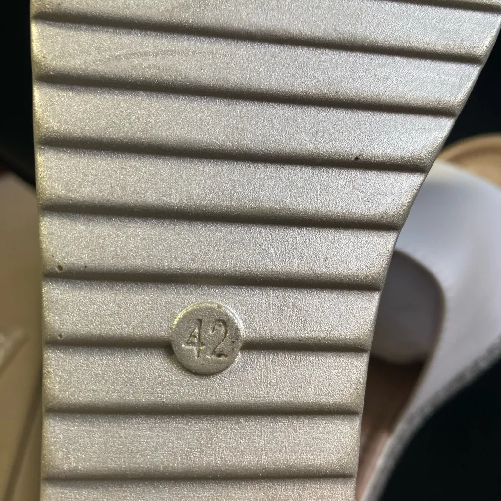 Fashion White Wedge Sandals Size 42/10US - Image 13
