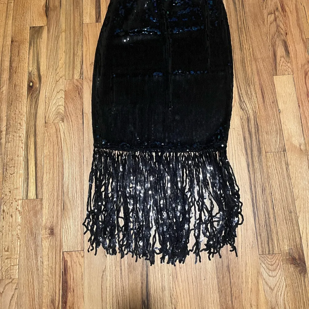 Elegant Black Sequin Fringe Skirt - Image 2