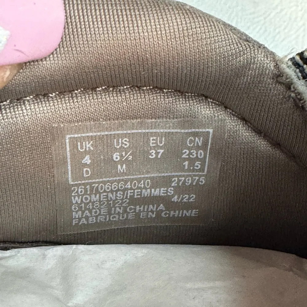 Clark’s Breeze Clover Boot taupe casual classic outdoor comfy style everyday - Image 6