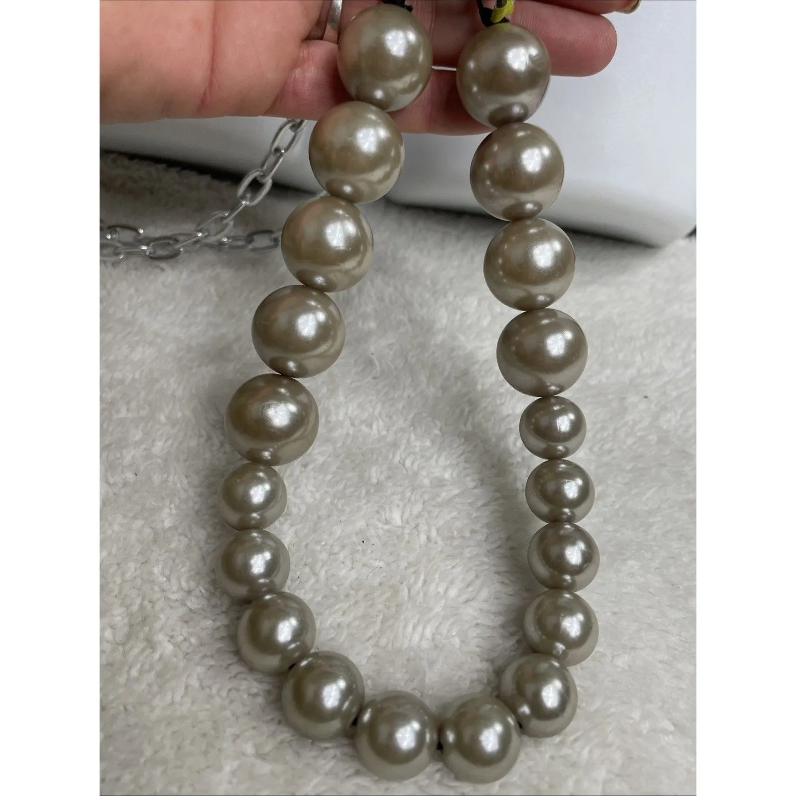 CHUNKY FAUX PEARL Silver Gray Bead Black Chain Link And Silver Chain NEW - Image 2