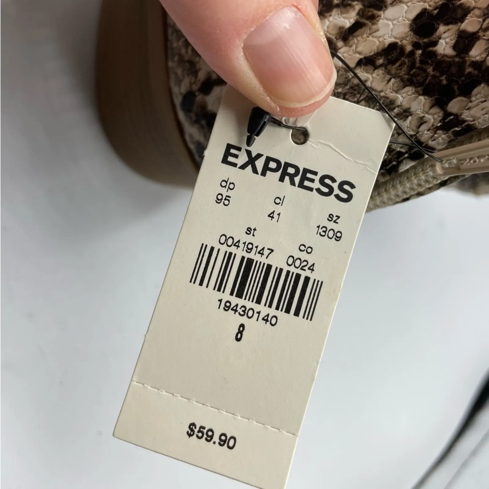 Express Beige Snake Embossed Ankle Boots Booties Womens 8 Fall Stacked Heel - Image 9