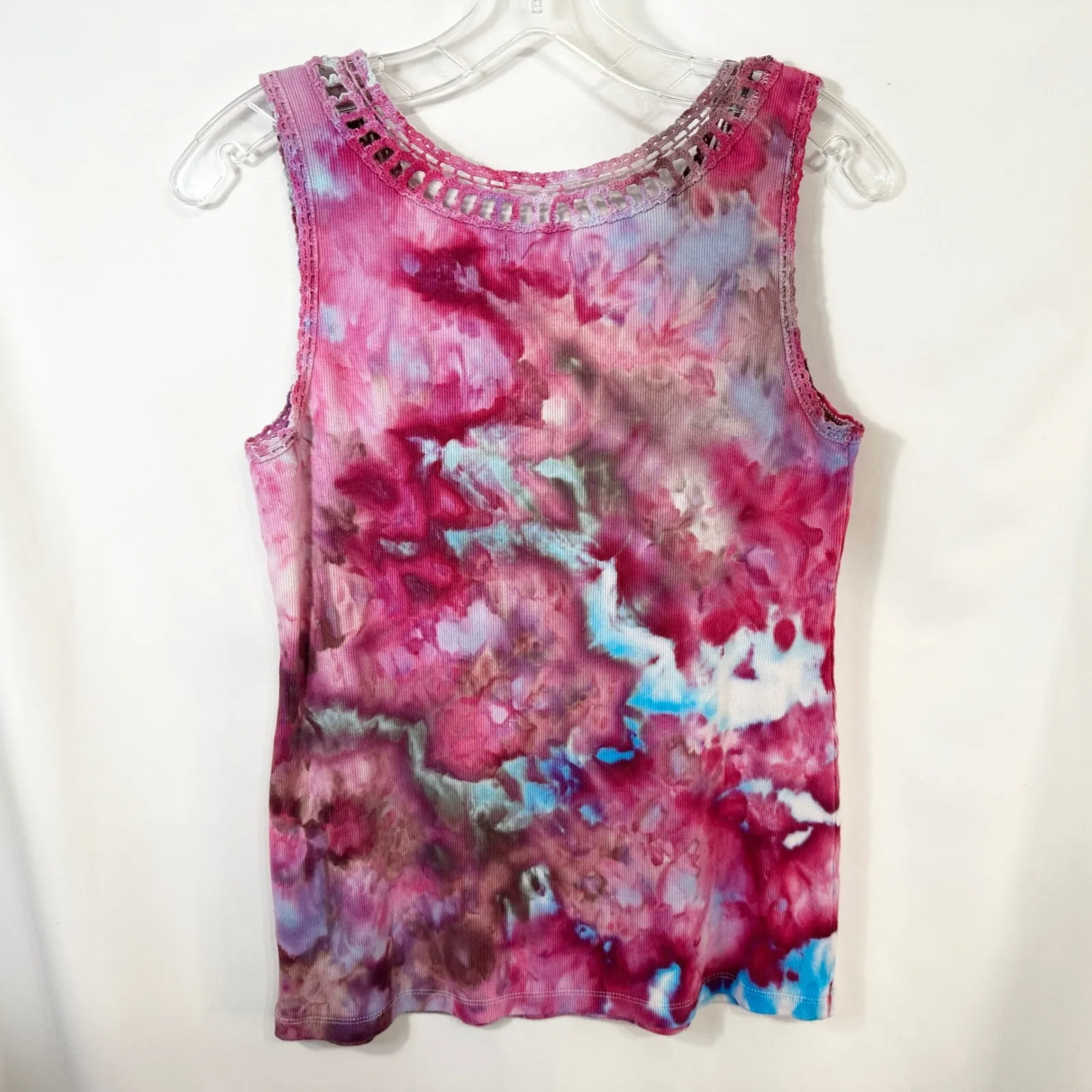 Croft & Barrow Medium Tank Top Handmade Tie Dye Crochet Sleeveless Pink Blue 453 - Image 3