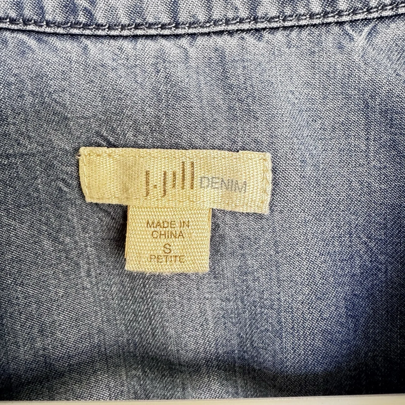 J.Jill Denim Sz‎ Sp Long Sleeve Blue Jean Chambray Blouse Shirt Top Artsy Silky - Image 2