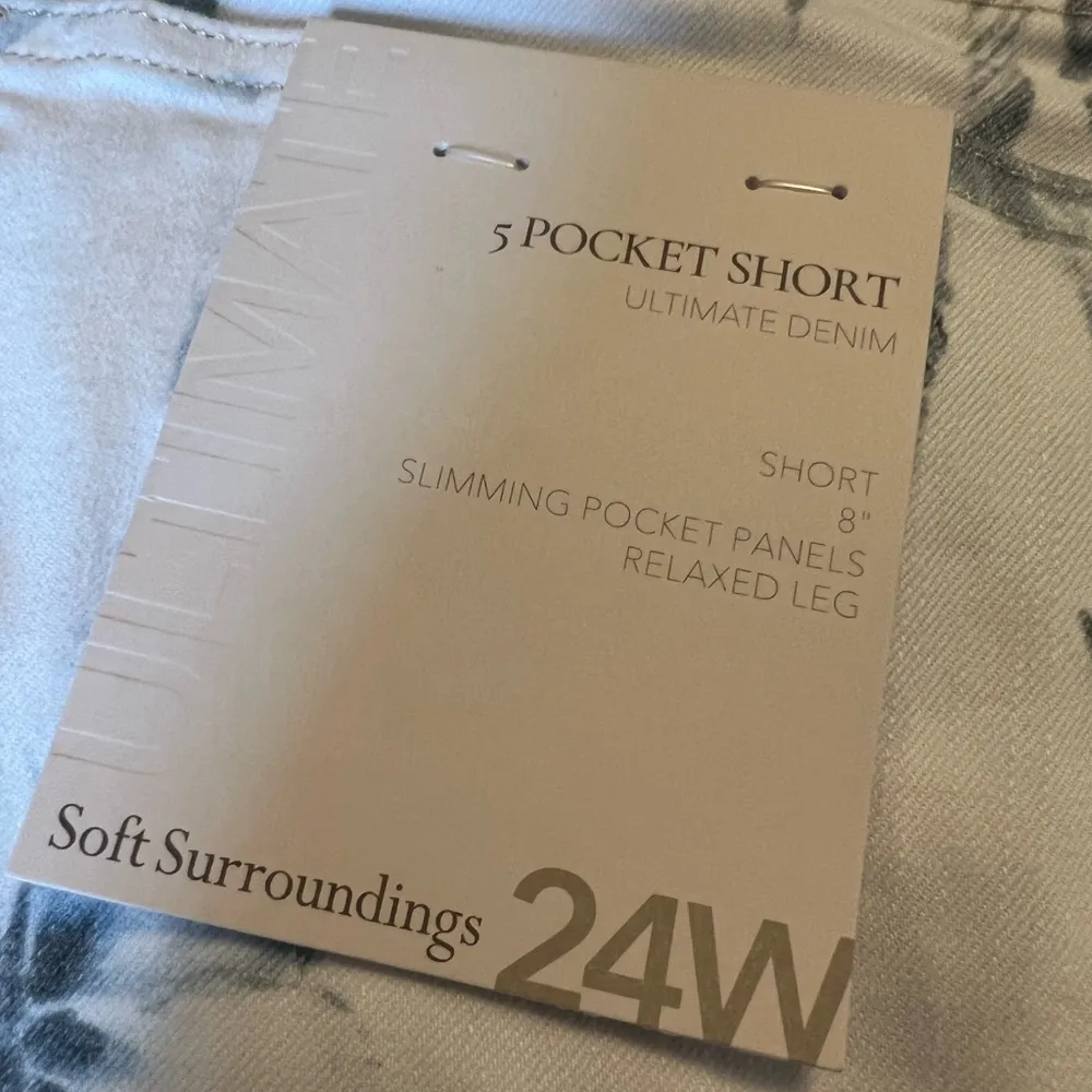 Soft Surroundings Barely Blue Floral Ultimate Denim Relaxed Shorts NWT Size 24W - Image 9