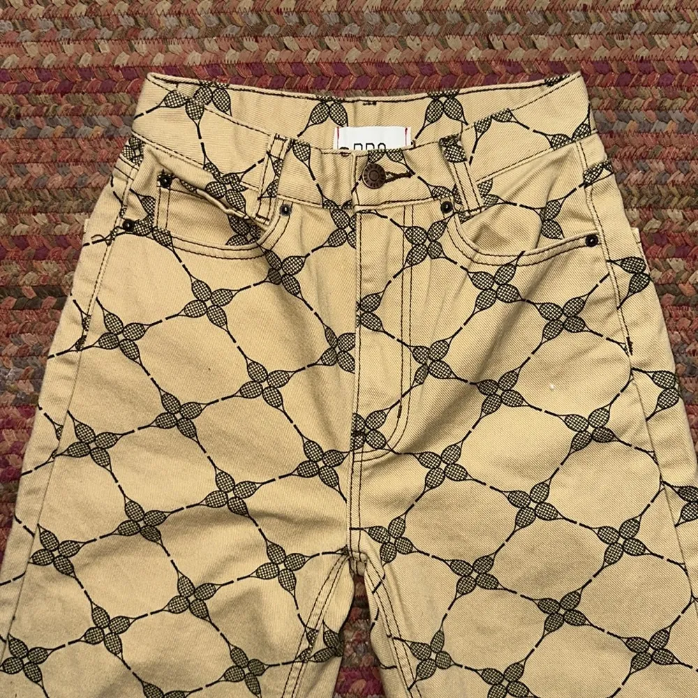 BDG TAN TENNIS RACQUET PRINT WIDE LEG JEANS PREPPY COUNTRY CLUB - Image 3