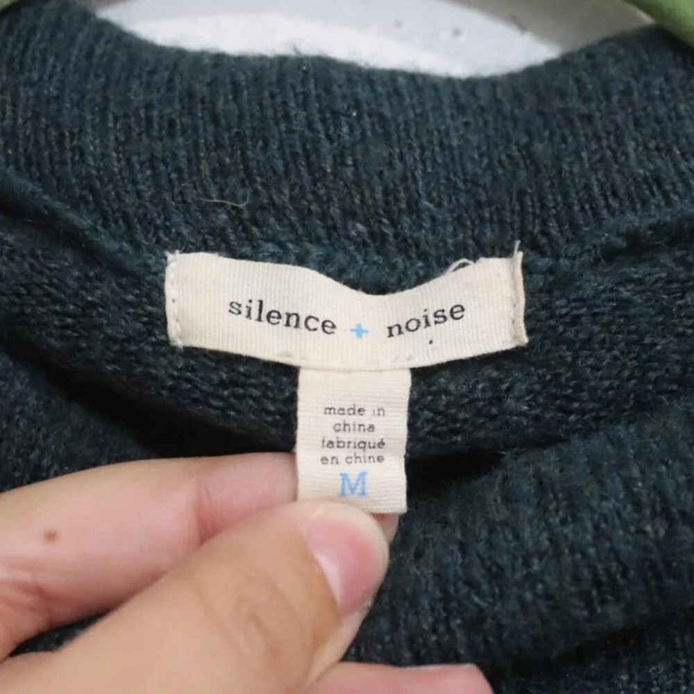 Urban Outfitters Silence + Noise Green Funnel Neck Oversized Sweater Sz M - Image 5