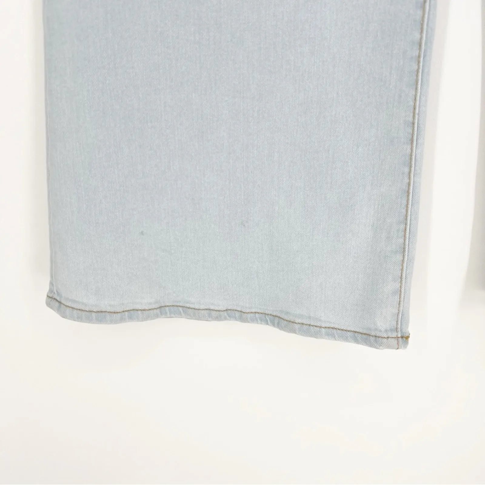 NWT Levi’s Ribcage Bell Jeans 30 Cool Blue Popsicle Wash - Image 5