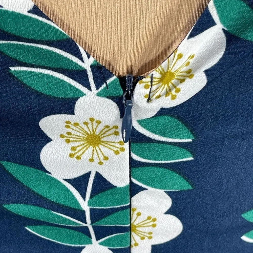 Molly Bracken Front Keyhole Fit and Flare Dress Navy White Floral Size XS Extra - Image 5