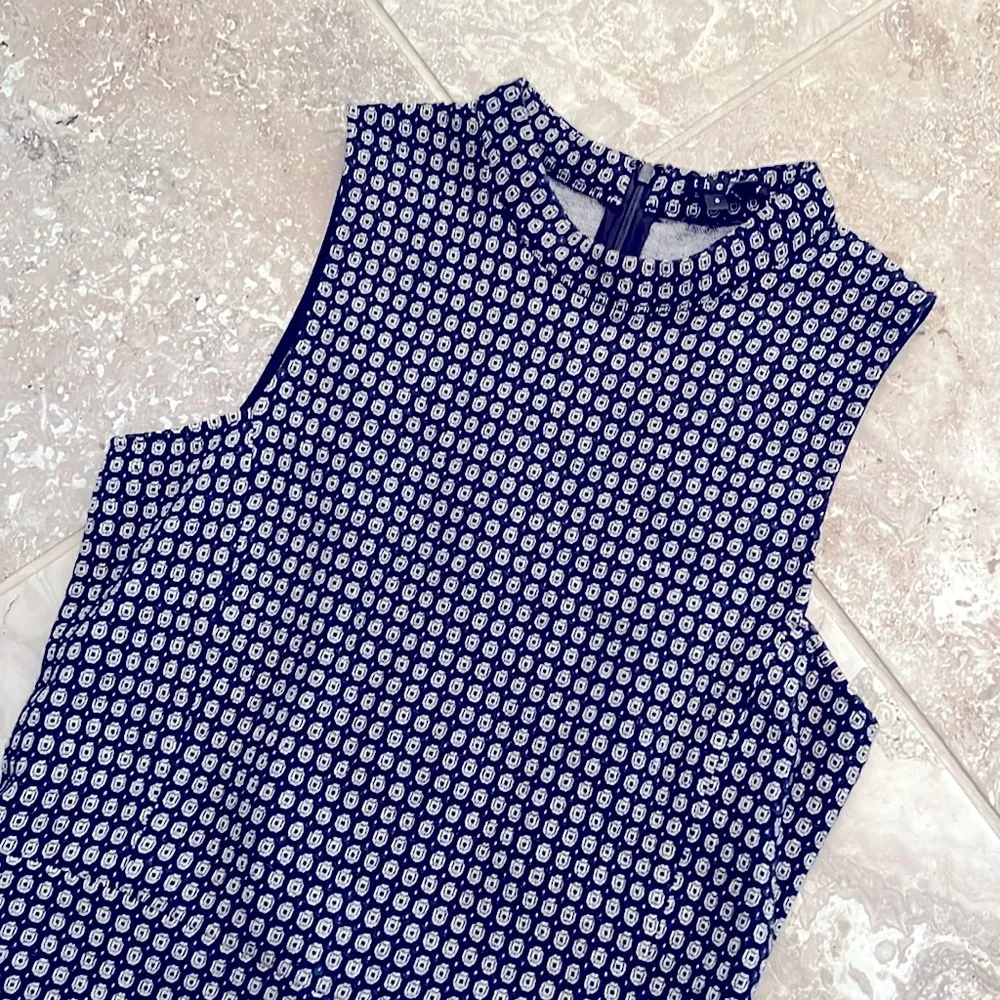 Theory Palmetto Knit Seraon Dress in Navy Blue, Size 6 Retail $295 - Image 5