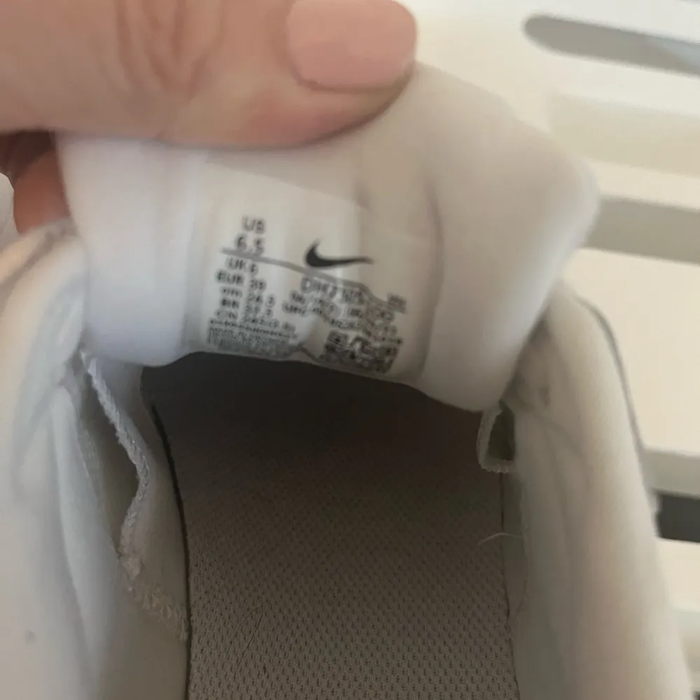 Nike White Sneakers SB 6.5 - Image 6