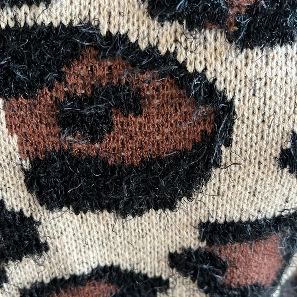 Sweater Planet Gold Leopard Print Brown Crewneck Womens Small - Image 7