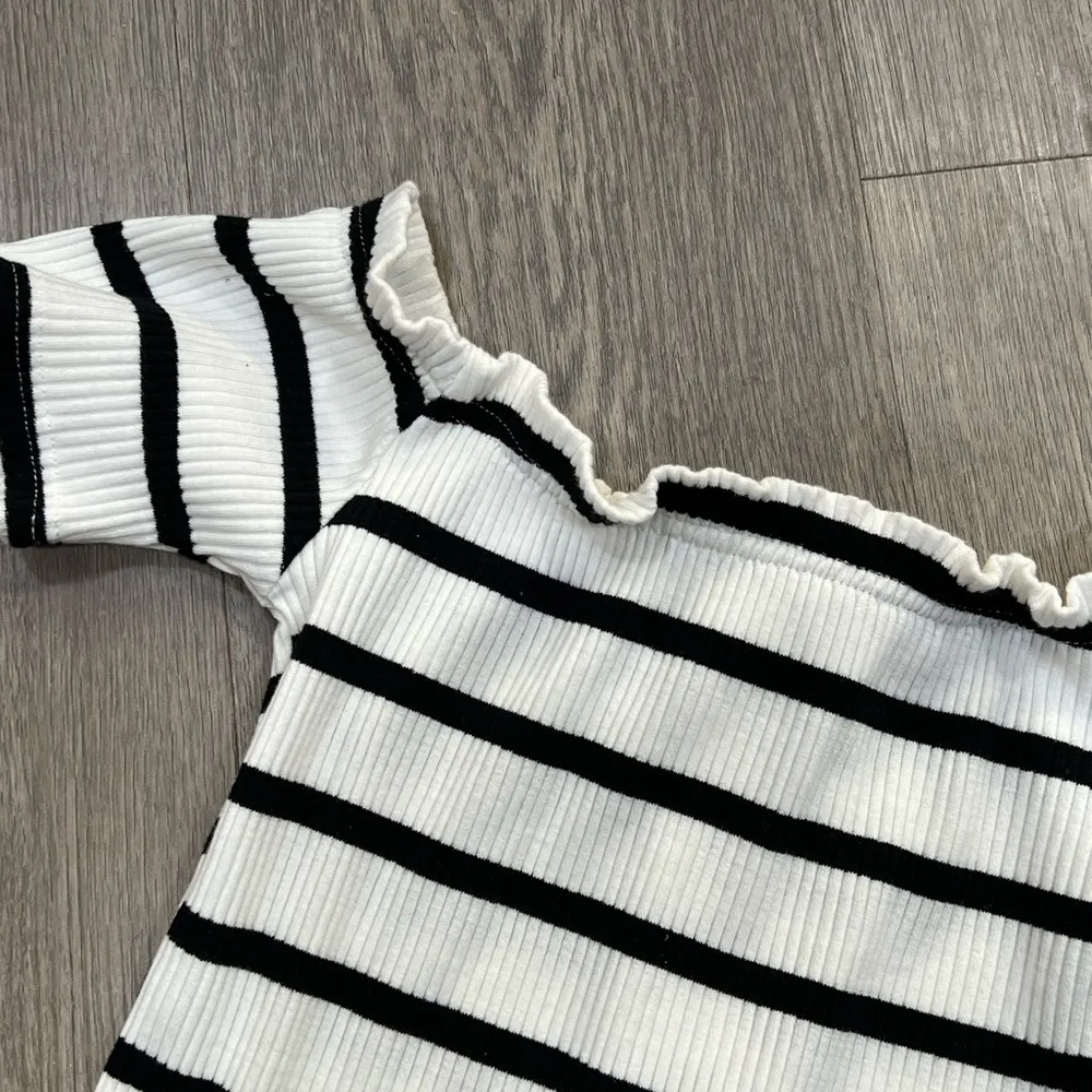 Women’s Short Sleeve Large Black & White Striped Body Suit - Image 2
