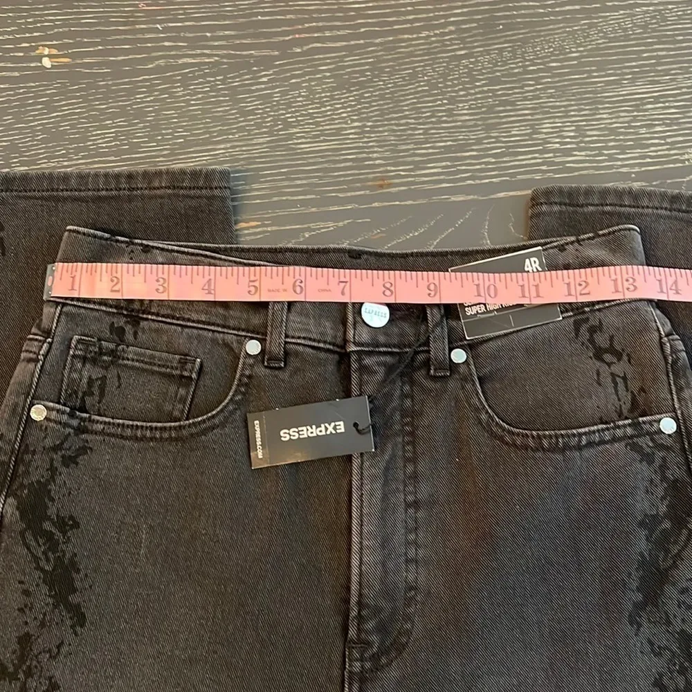 EXPRESS Super High Waisted Black Tonal Snakeskin Print Slim Ankle Jeans … - Image 11