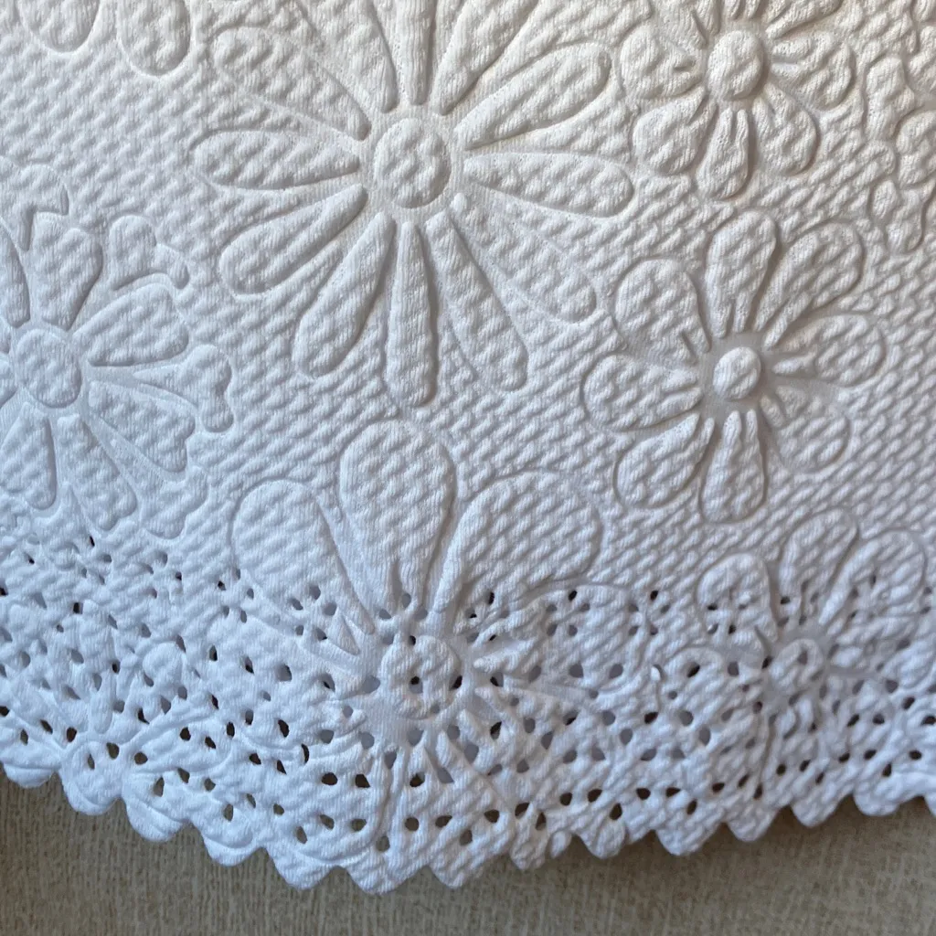 BonWorth White Textured top nwt pm - Image 13