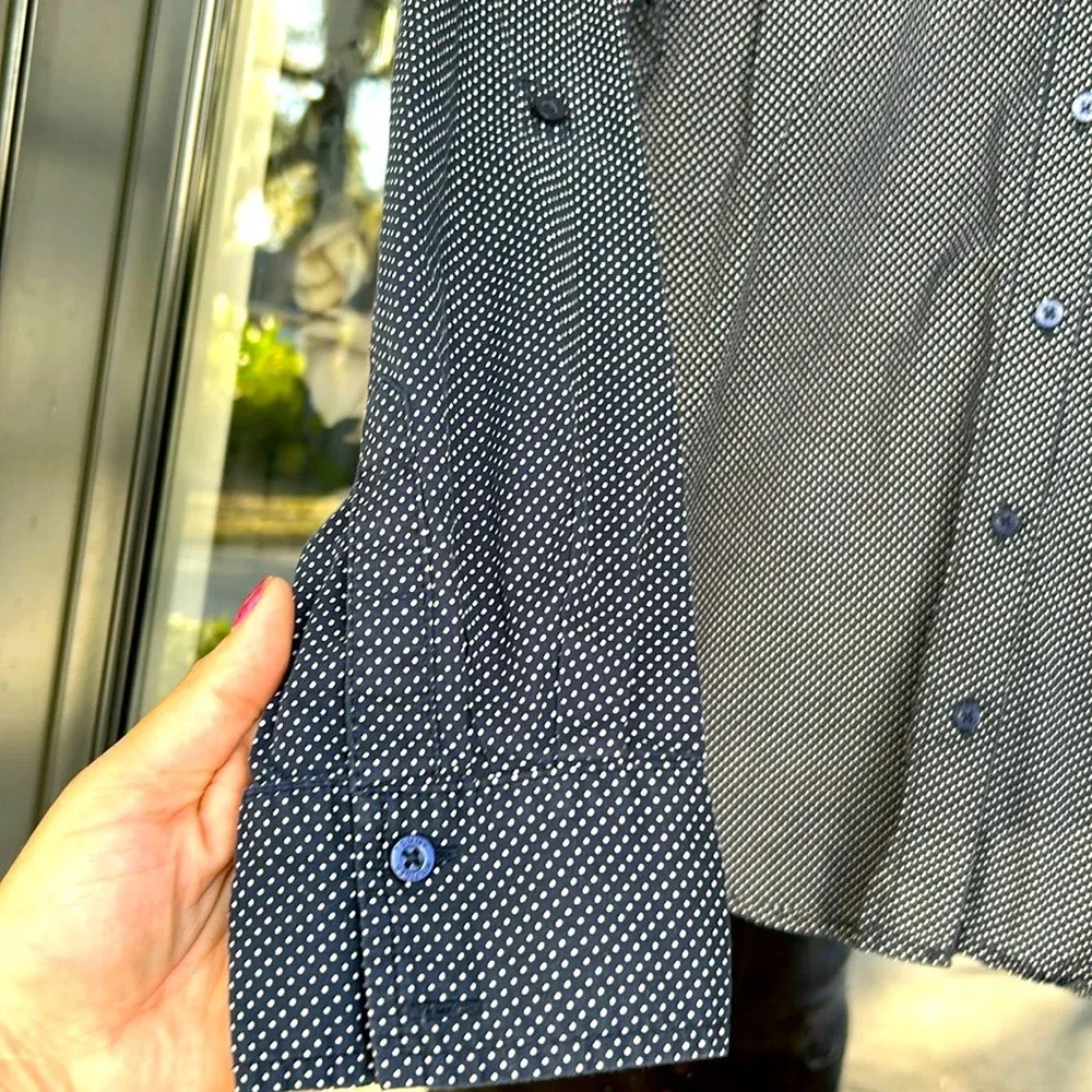 Tommy Hilfiger women’s long sleeve button down - Image 5