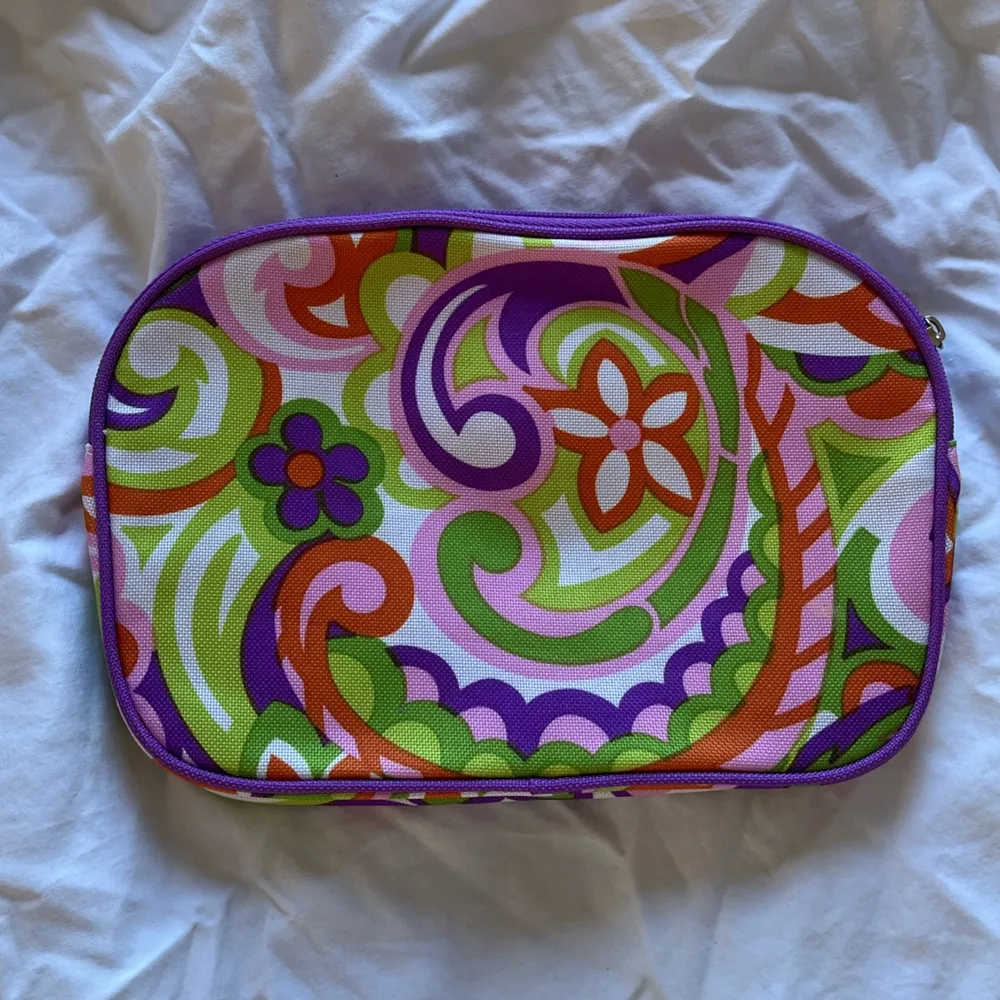 NWOT: Clinique makeup bags - Image 6