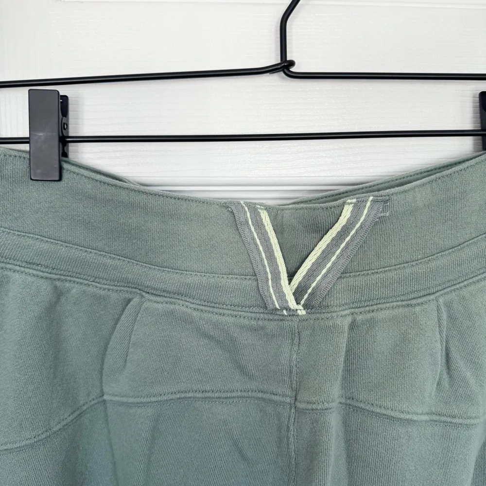 NWOT FREE PEOPLE MOVEMENT SUMMIT SCOUT FLEECE PANT - Image 5