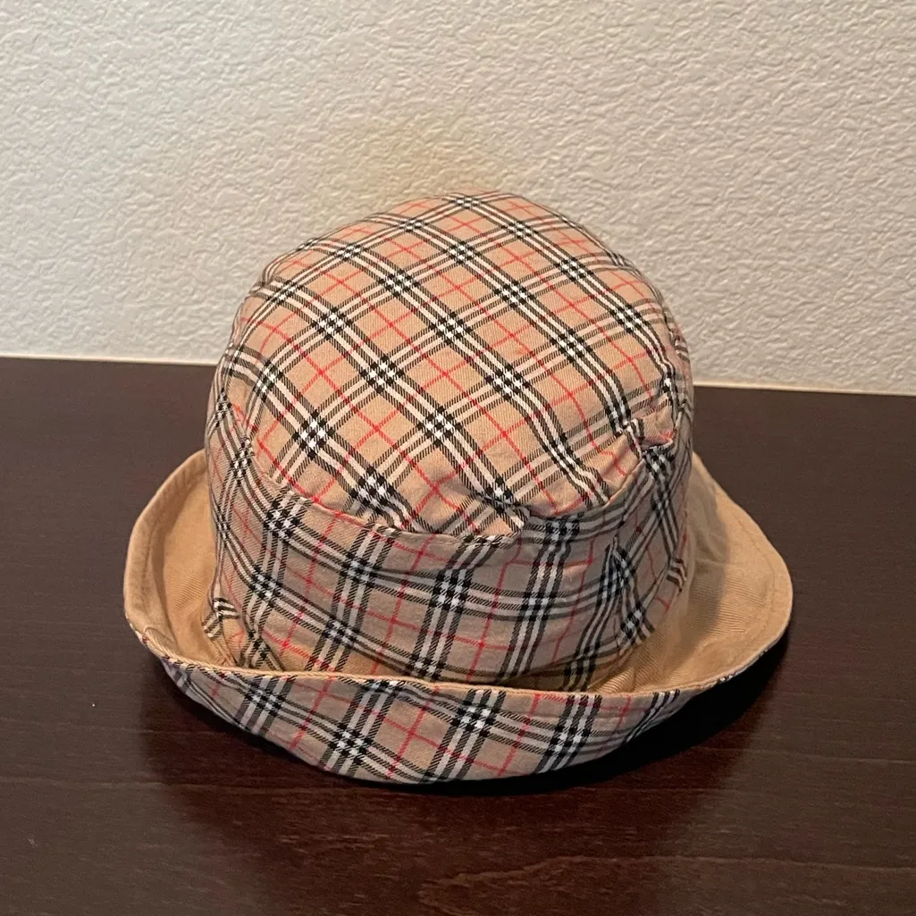 Burberry  Nova Check Women’s Reversible Bucket Hat Size Small - Image 2