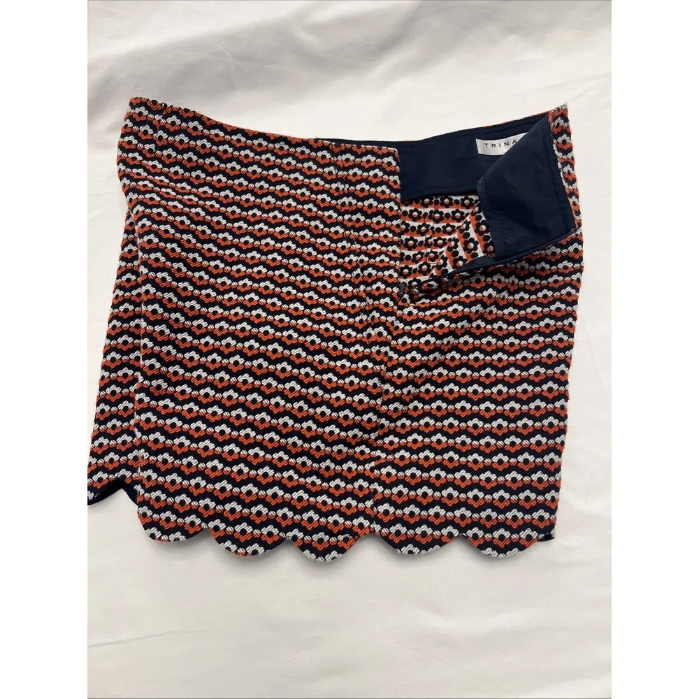 TRINA TURK Shorts‎ Womens Size 2 Textured Knit Floral Scalloped Hem Summer Geo - Image 3