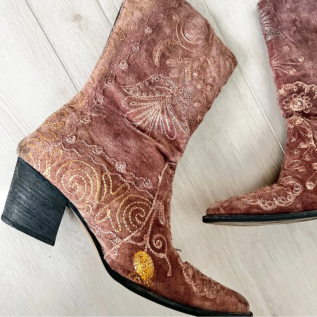 Vintage Floral Embroidered Brown Velveteen Cowboy Boots Size EU 37 / US 6.5 - Image 2