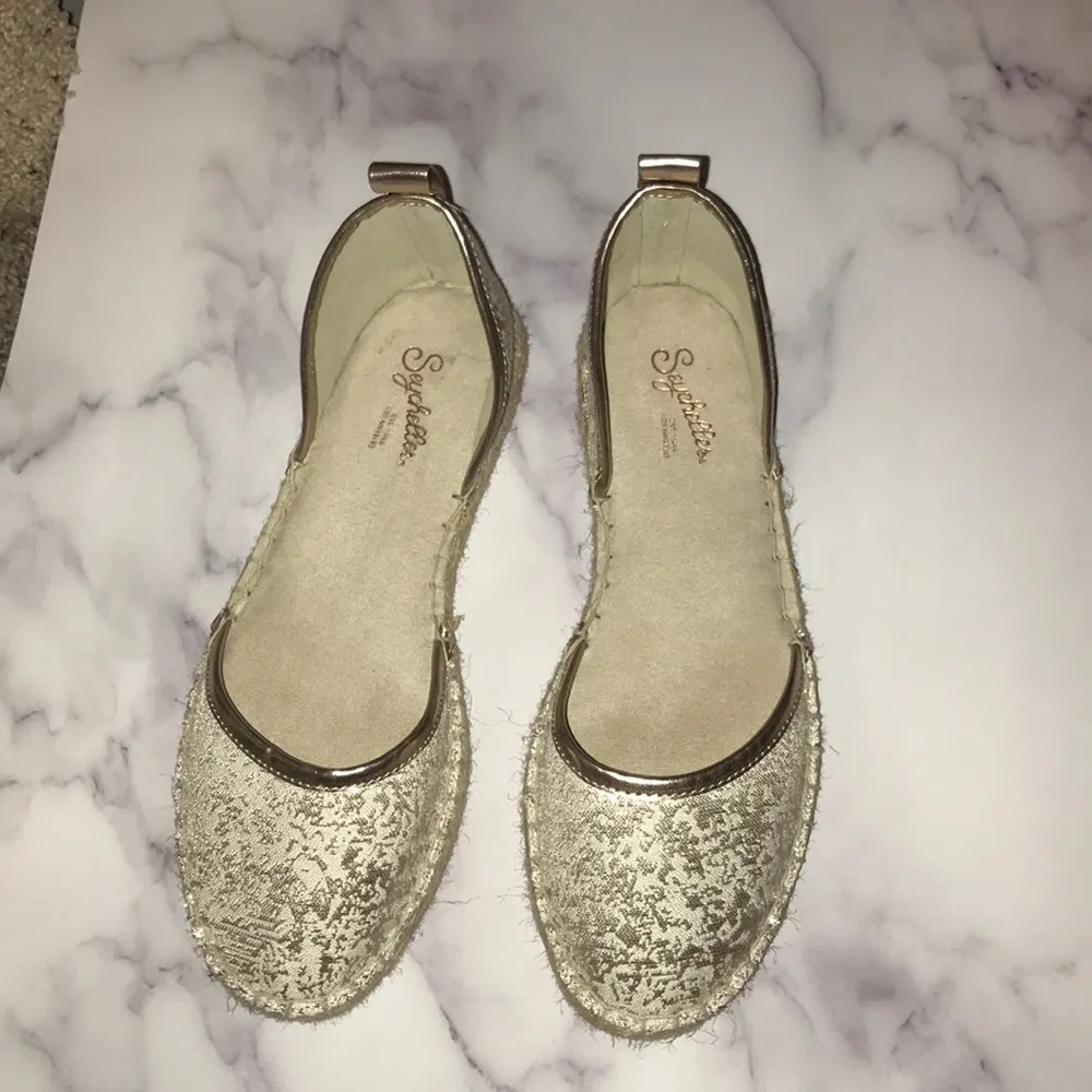Seychelles Los Angeles gold metallic size 7 NWOT - Image 4