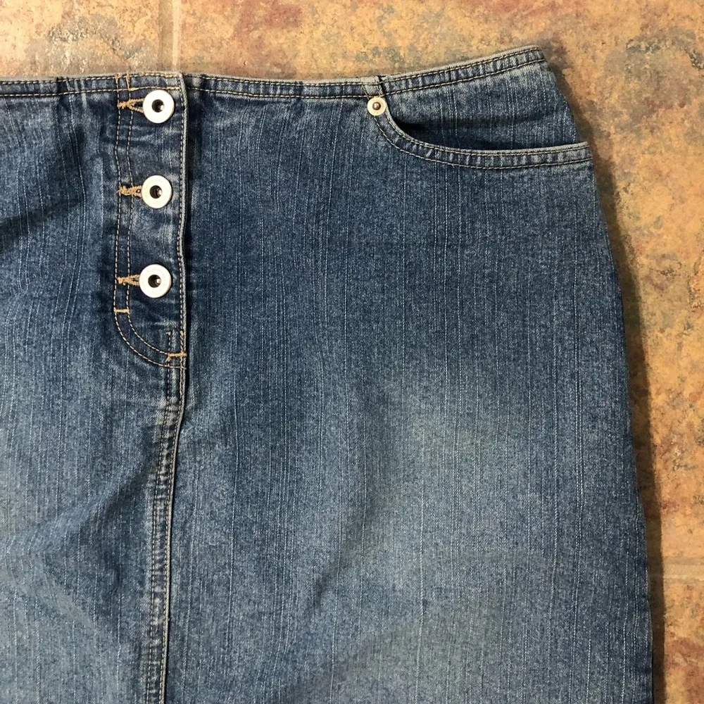 Loft [] size 6 Vintage Denim Jean Button Skirt - Image 3
