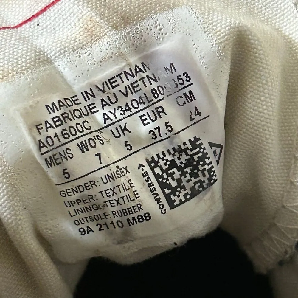 CONVERSE all Star Chuck Taylor hi top black kiss lip embroidered lace up shoes 7 - Image 3