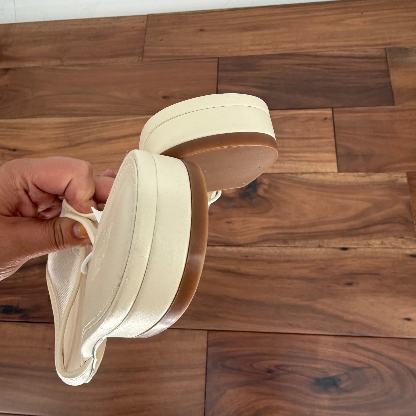 J. Crew Women's Cream Mesh Slide Sandals Size 8 - Image 6