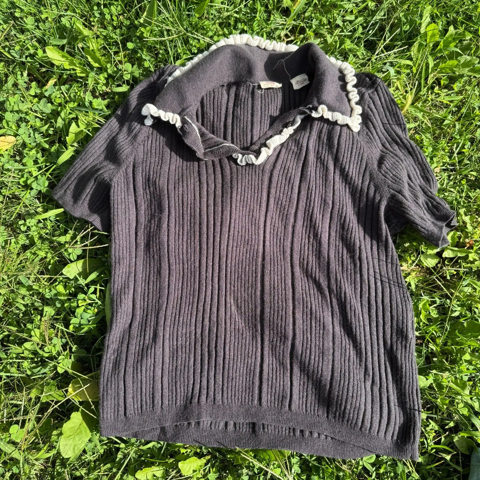 Levis Womens Gray Short Sleeve Ribbed Sweater Polo w/ Ruffled Collar, Size XL - Image 4